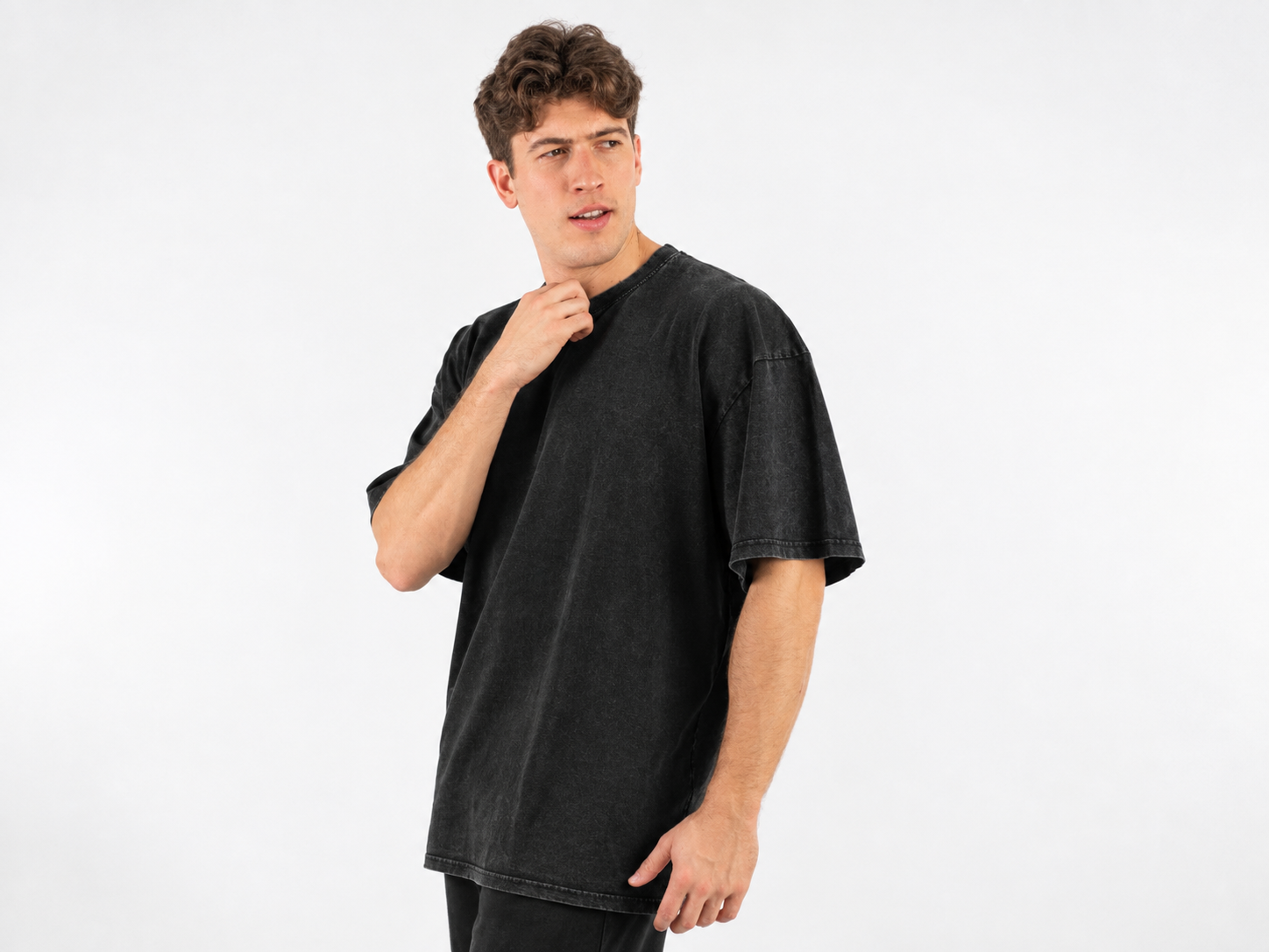 camiseta oversize negra