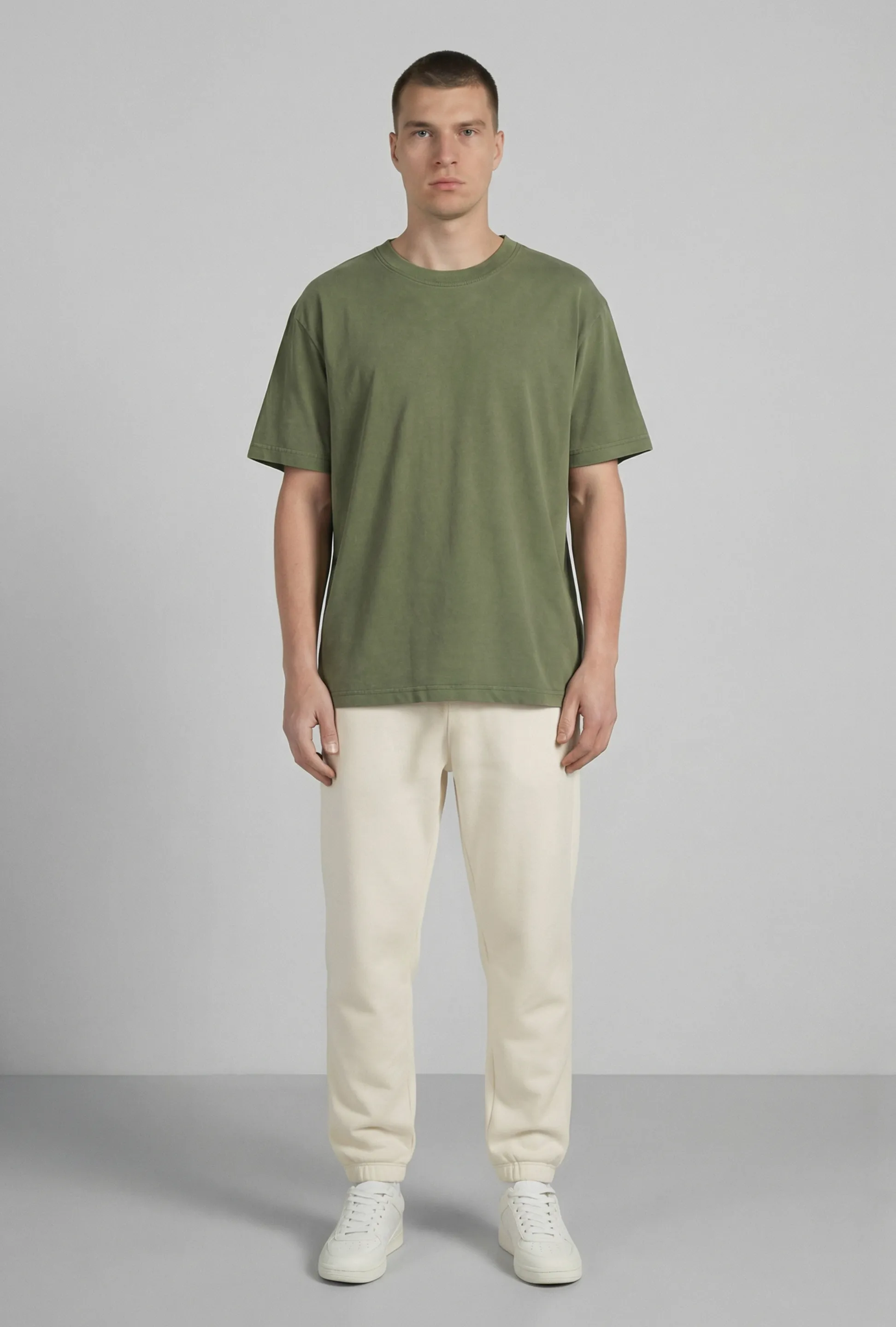 DEEP LICHEN GREEN